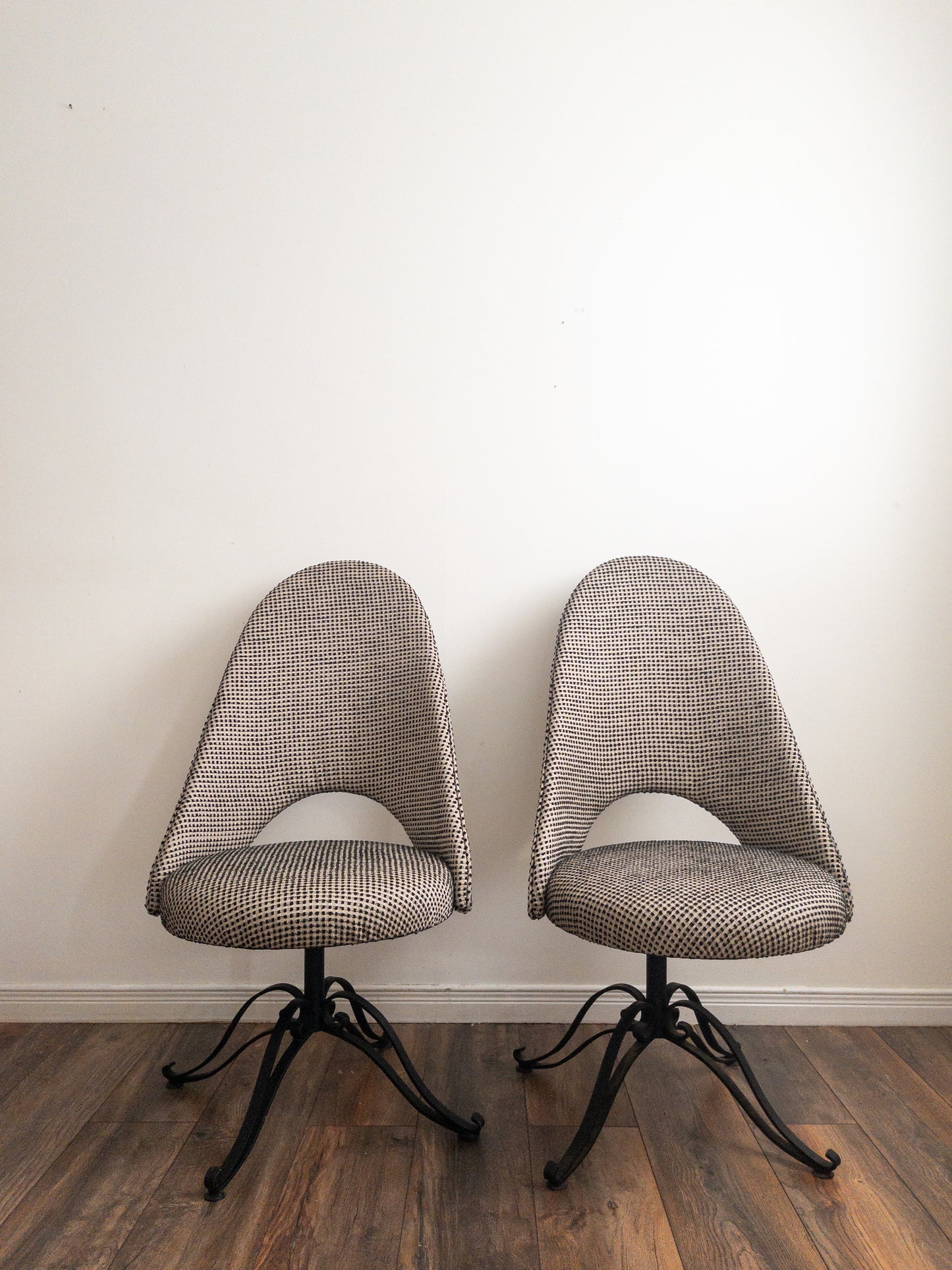 Retro swivel chairs