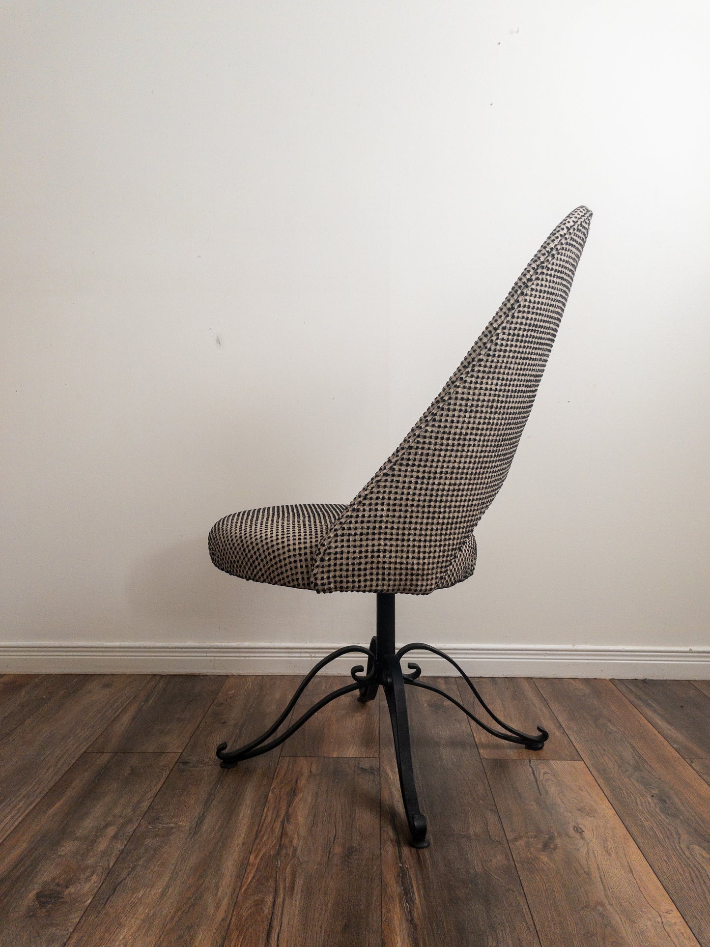 Retro swivel chairs
