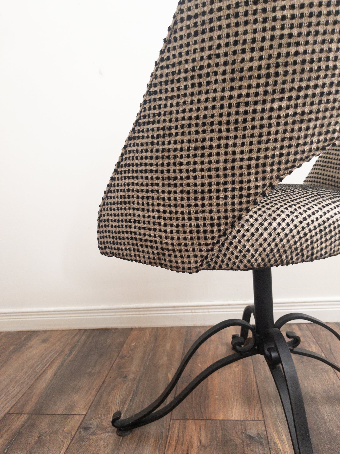 Retro swivel chairs