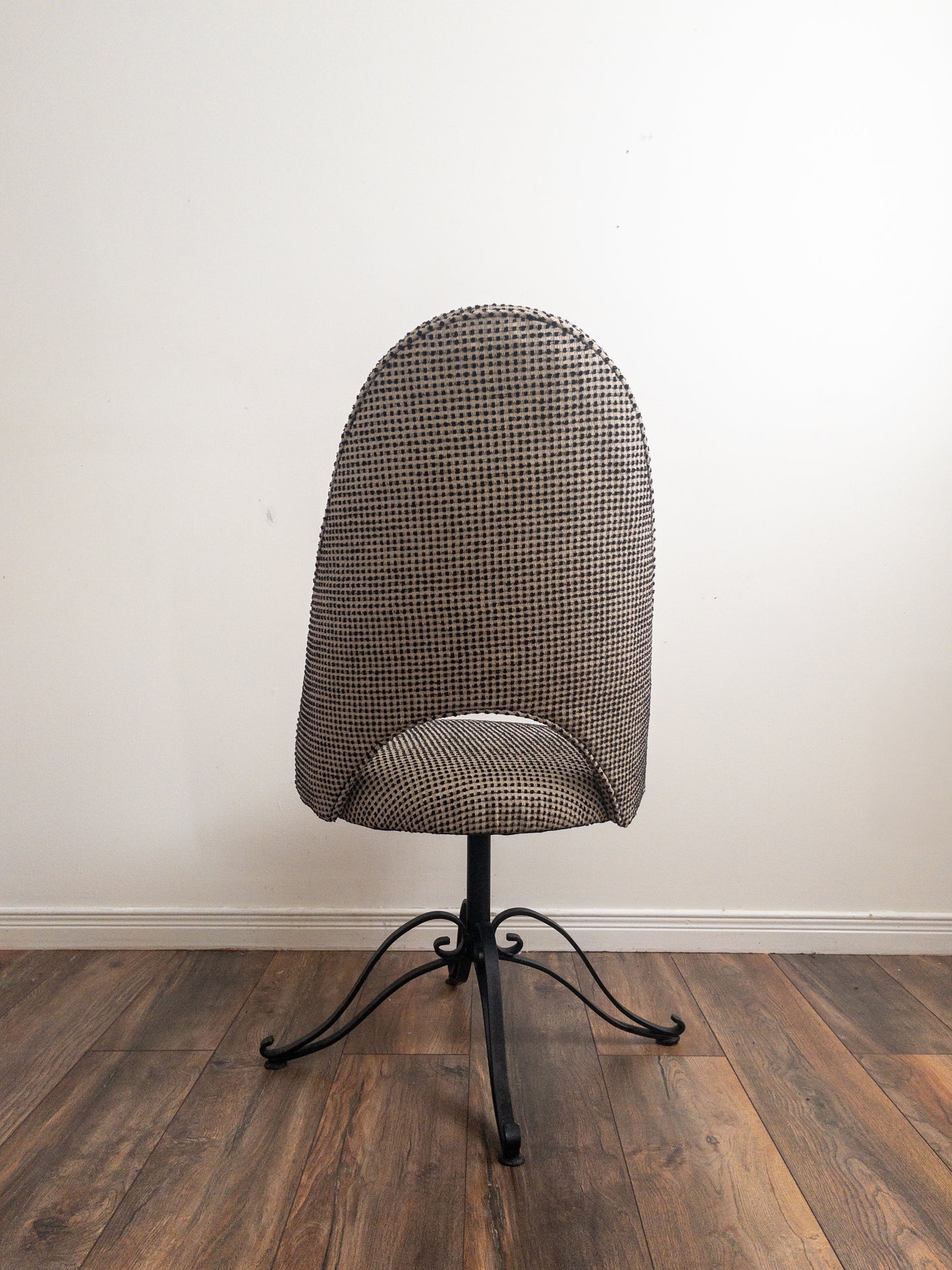 Retro swivel chairs