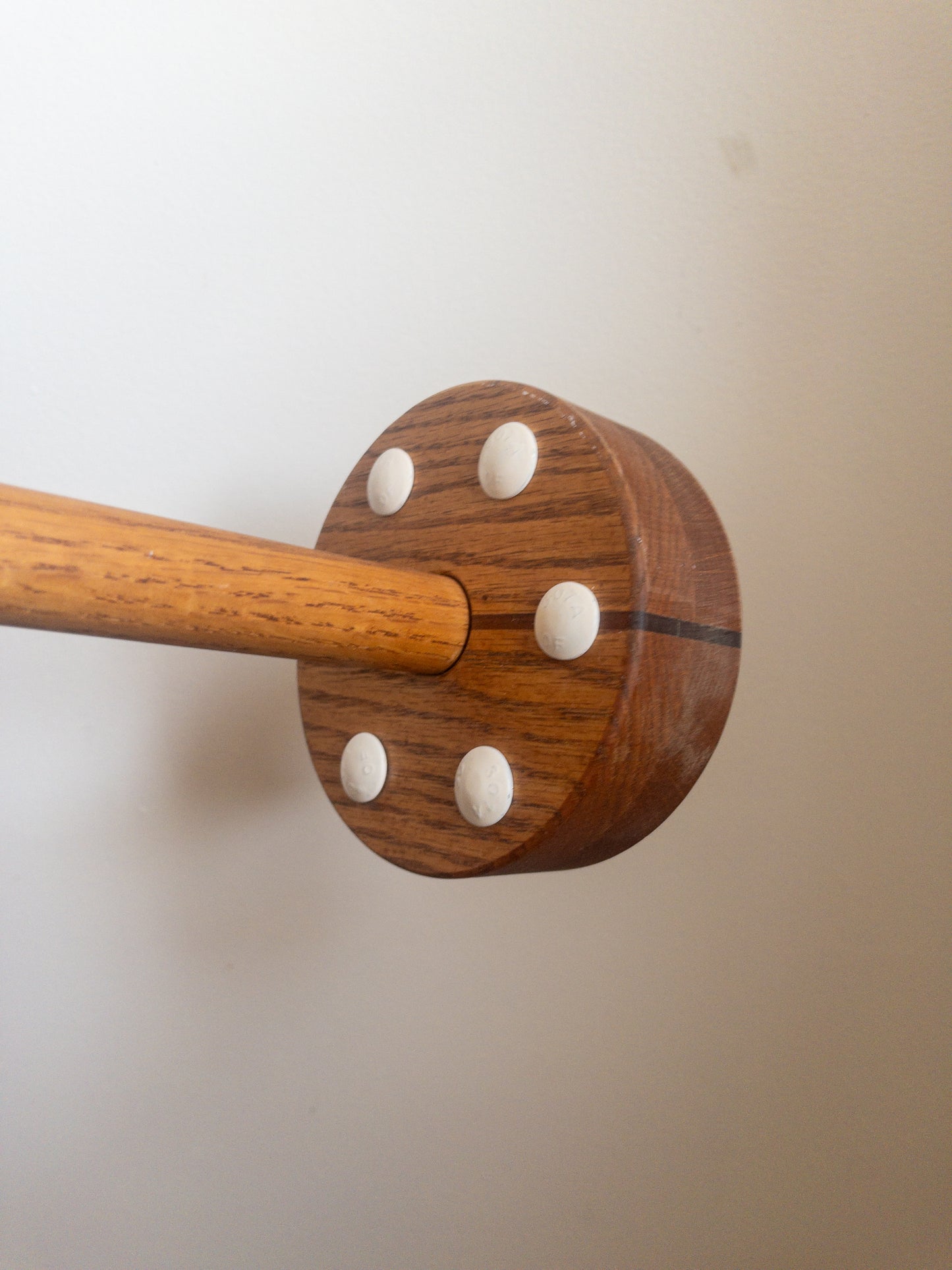 Tripod floor lamp
