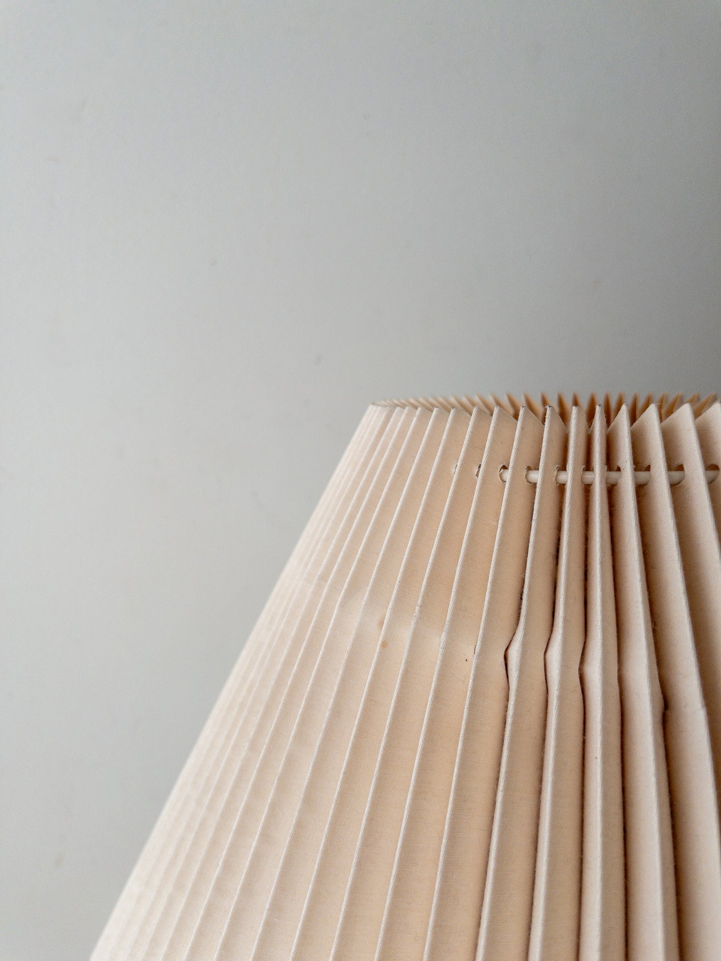 Travertine lamp