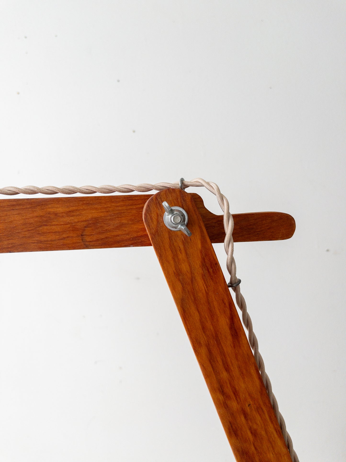 Wooden clamp light