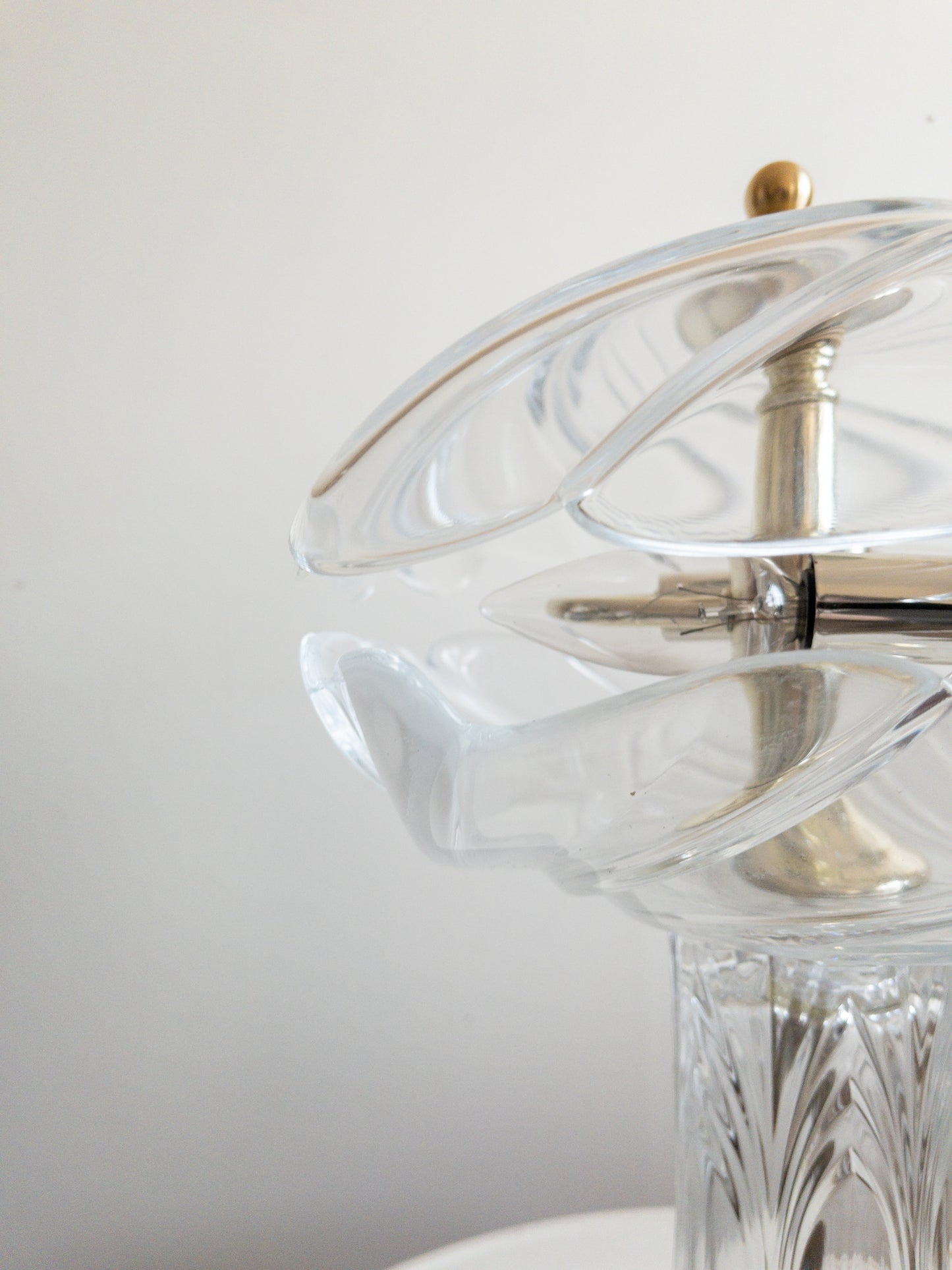 Crystal table lamp