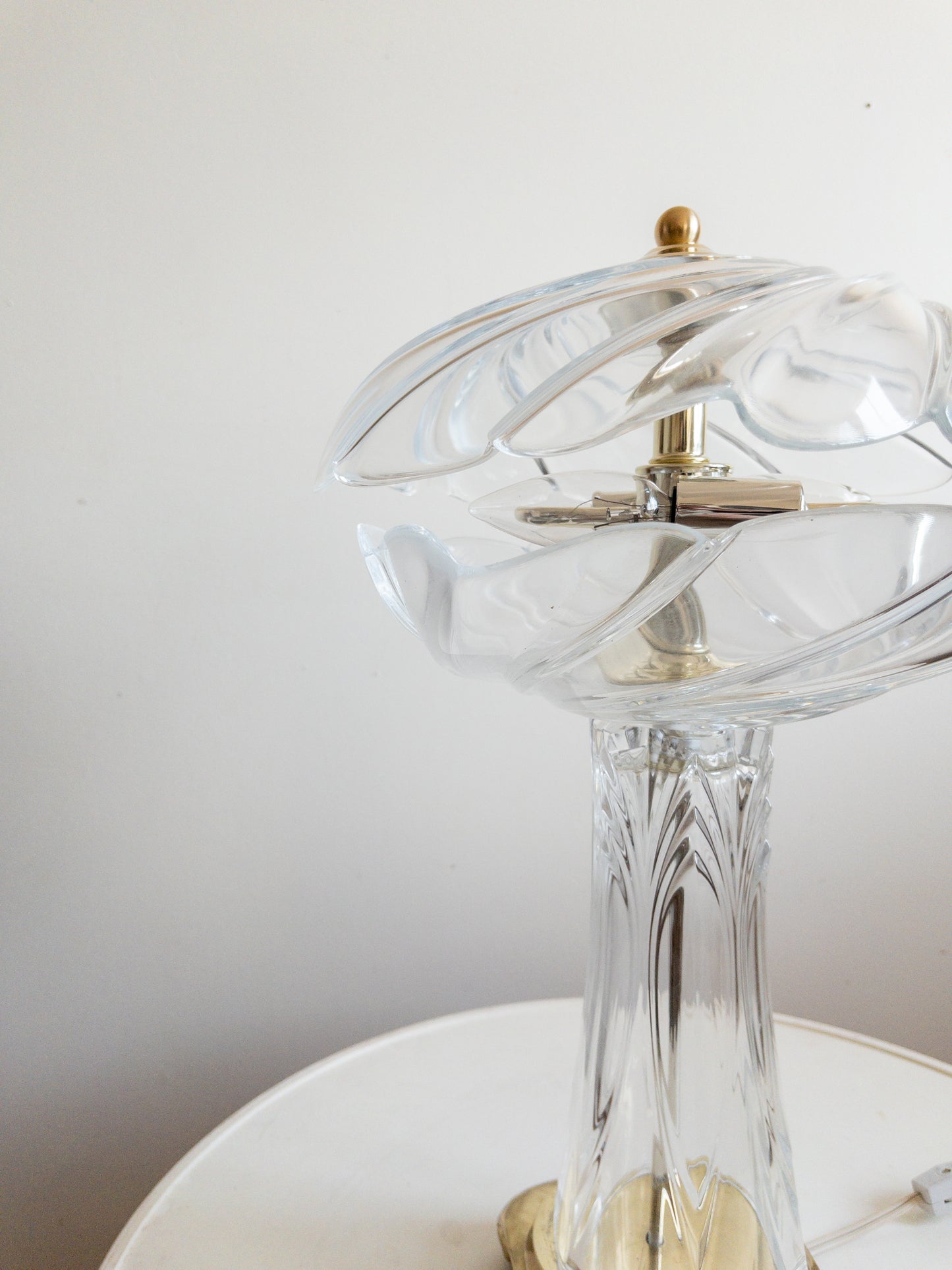 Crystal table lamp