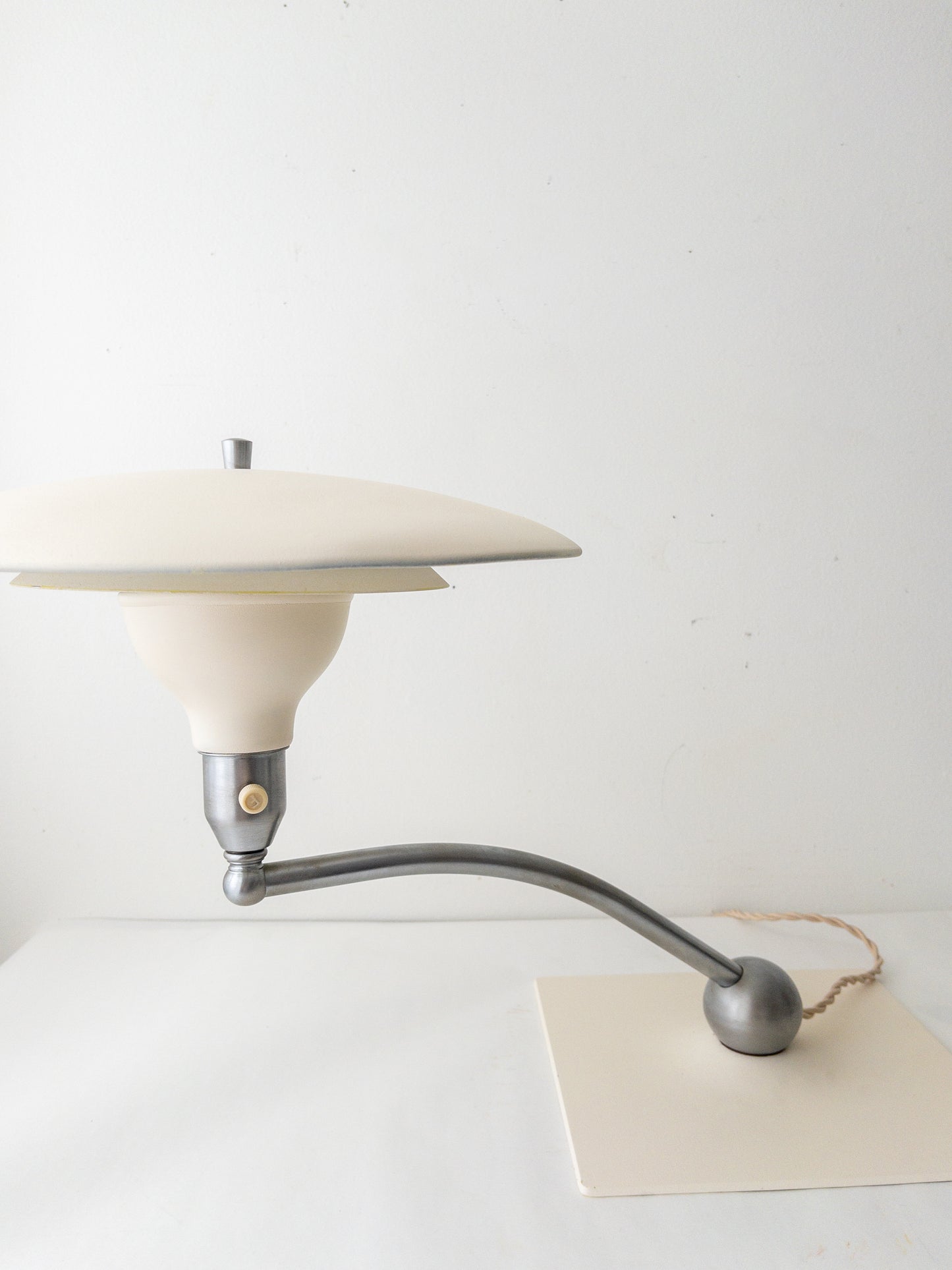 Atomic swivel desk lamp