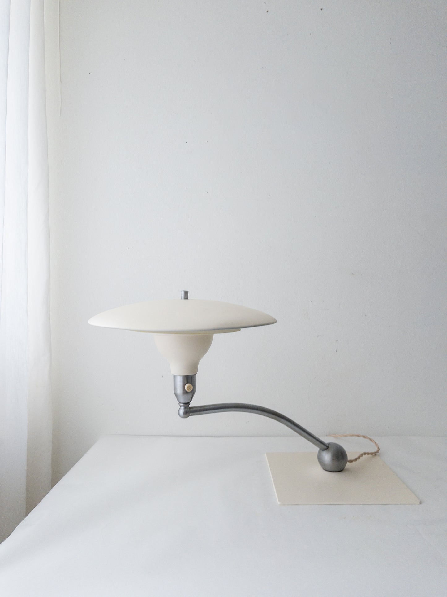 Atomic swivel desk lamp