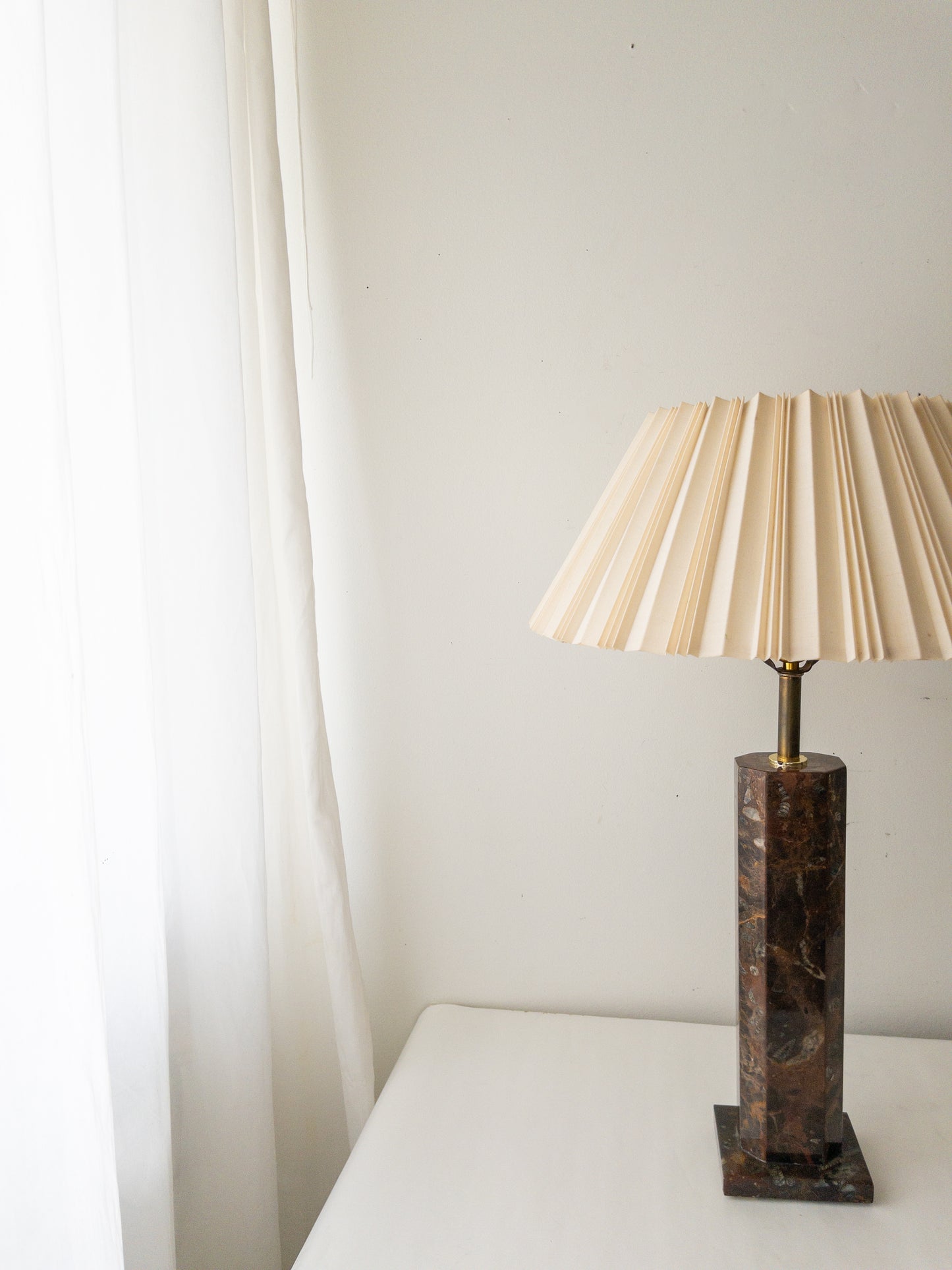 Fossil stone lamp