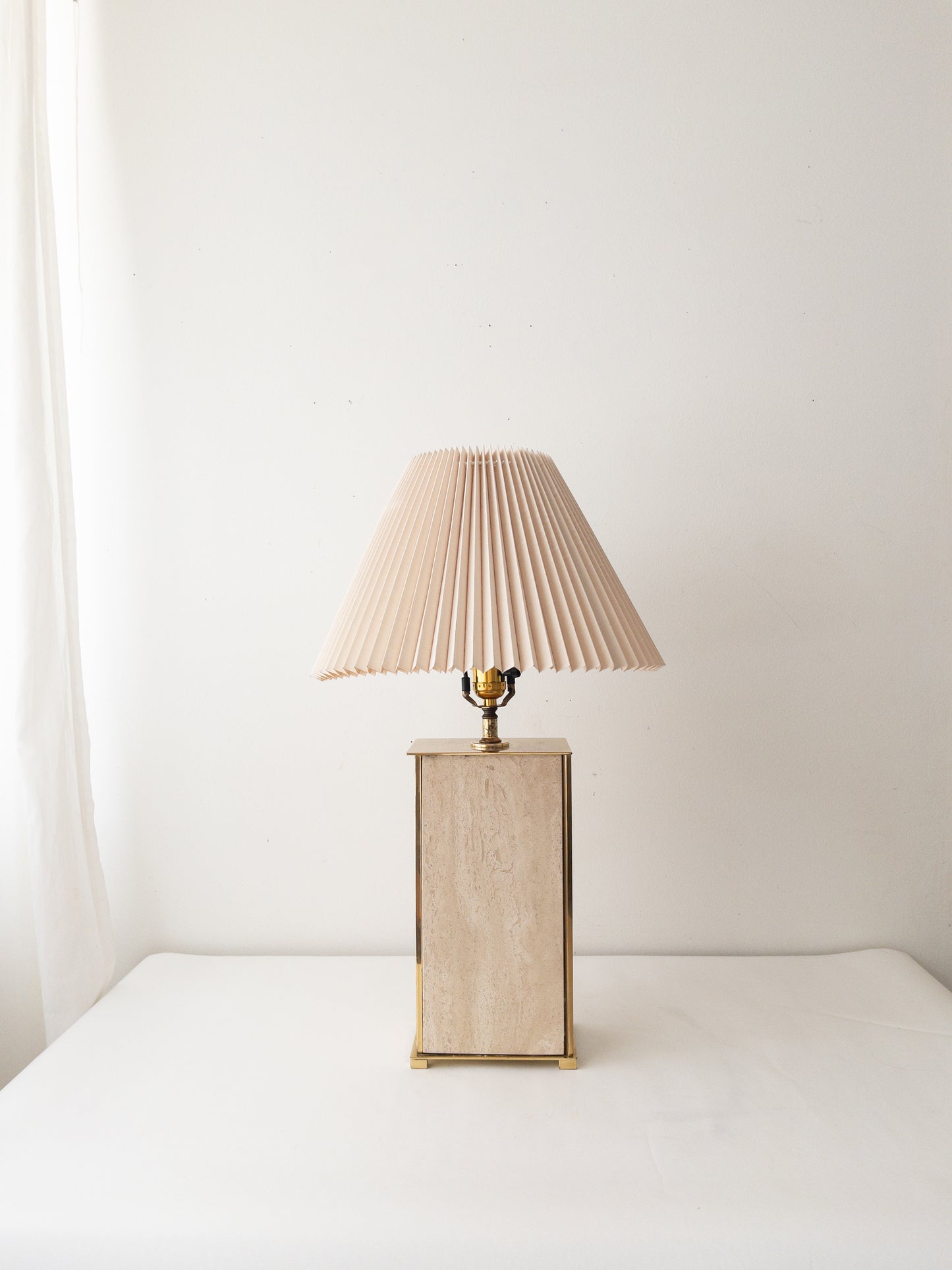 Travertine lamp
