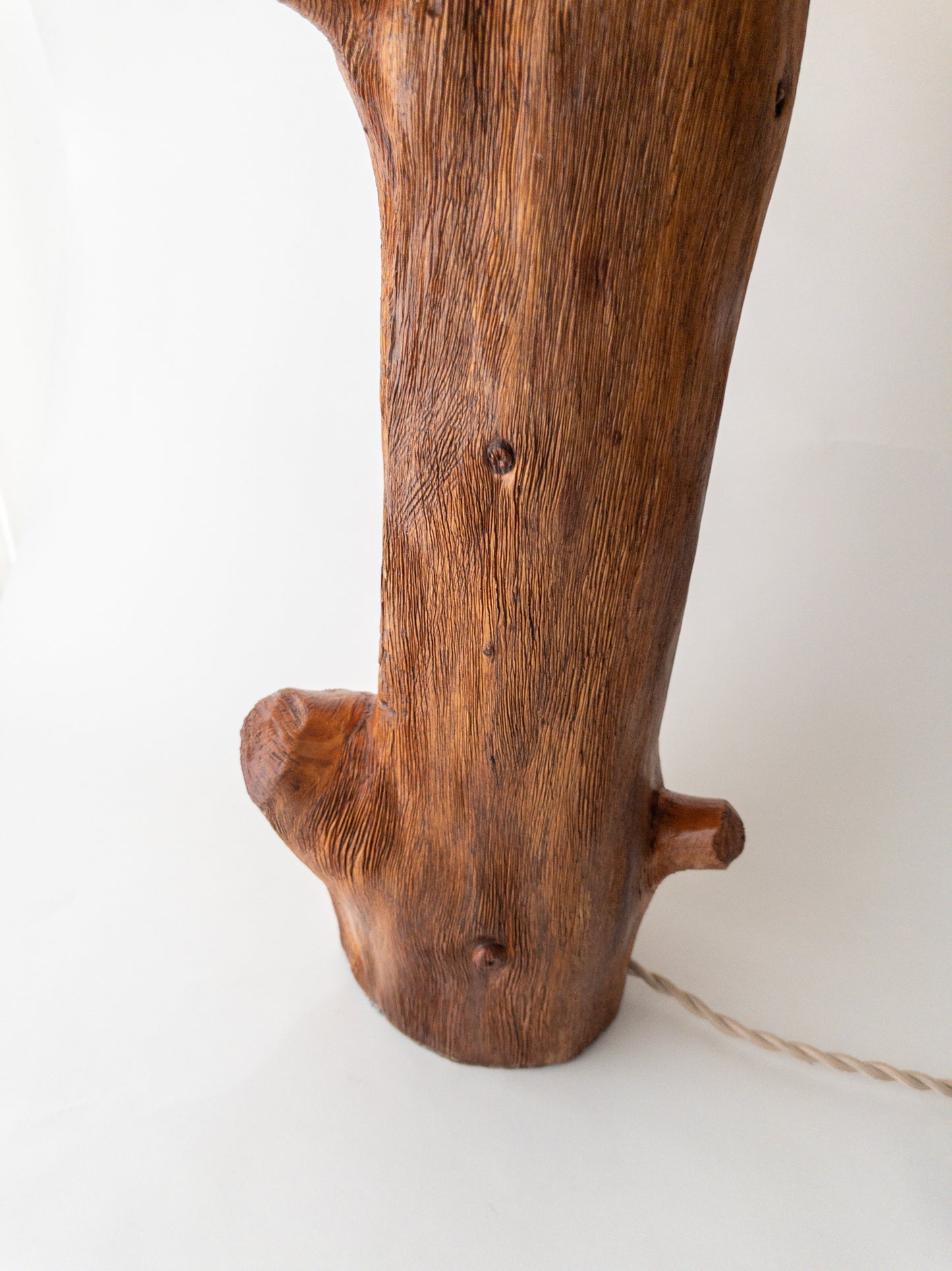Medium wood log lamp