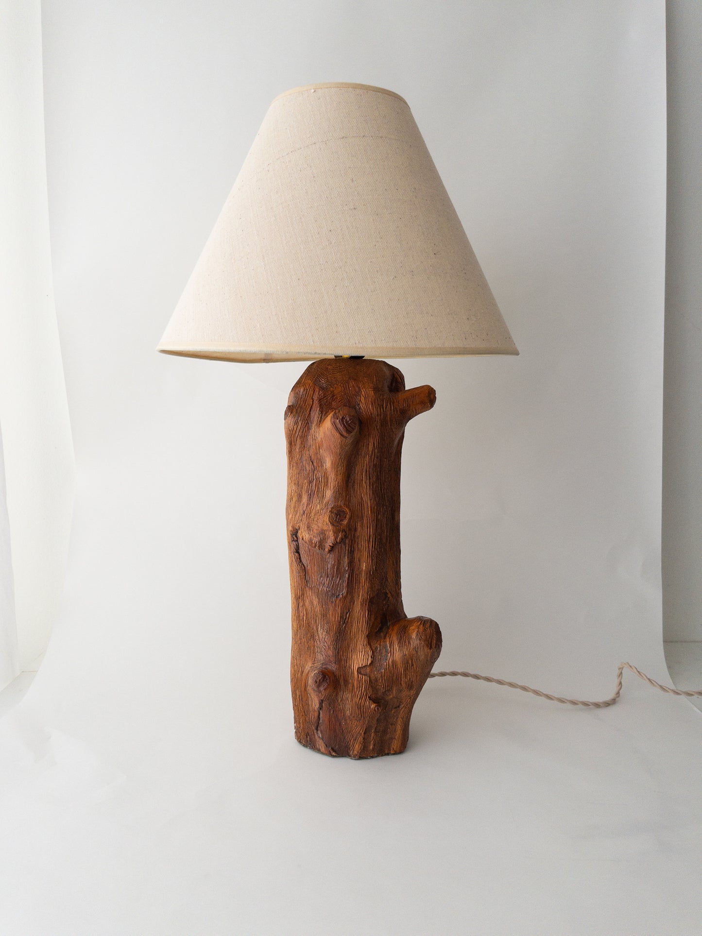 Medium wood log lamp