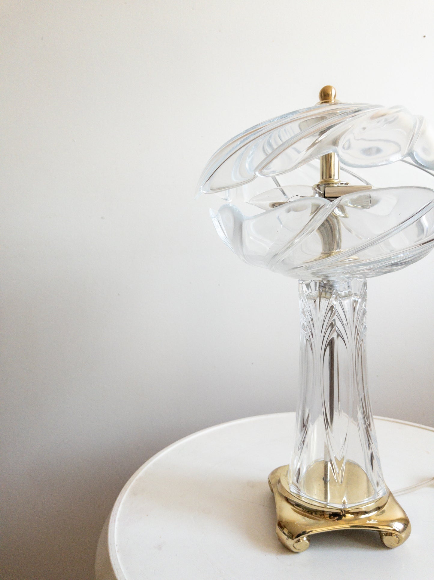 Crystal table lamp