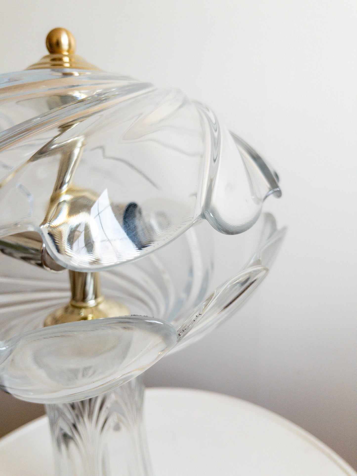 Crystal table lamp