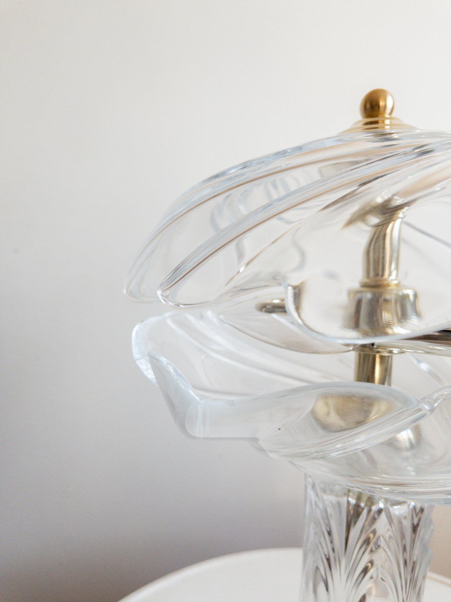 Crystal table lamp