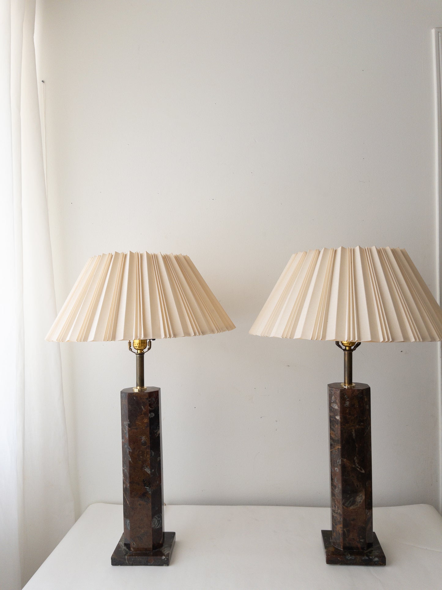 Fossil stone lamp
