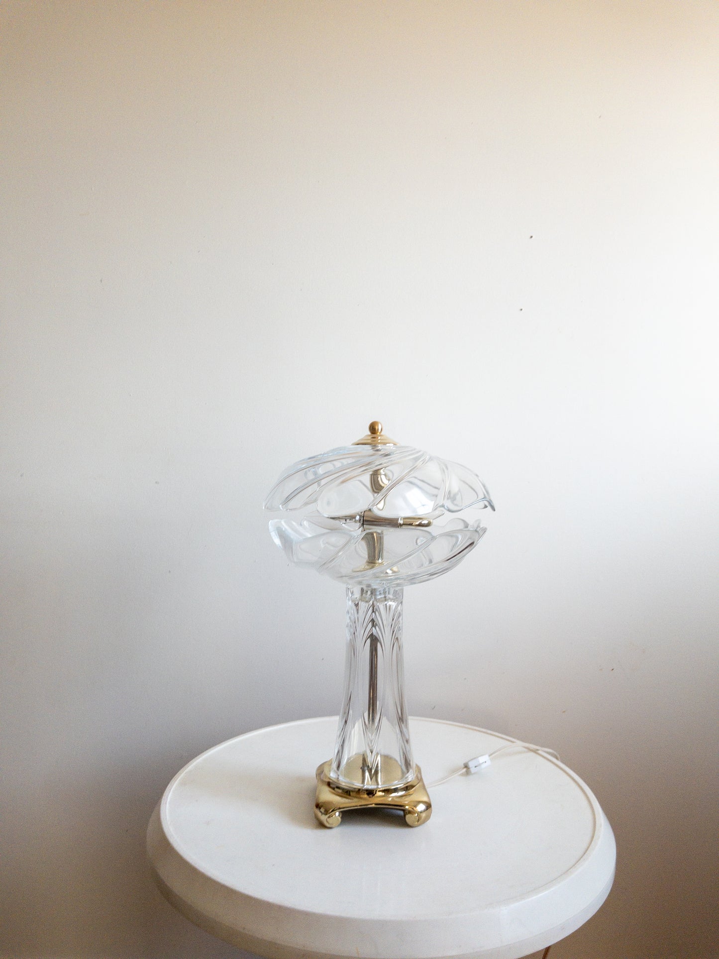 Crystal table lamp