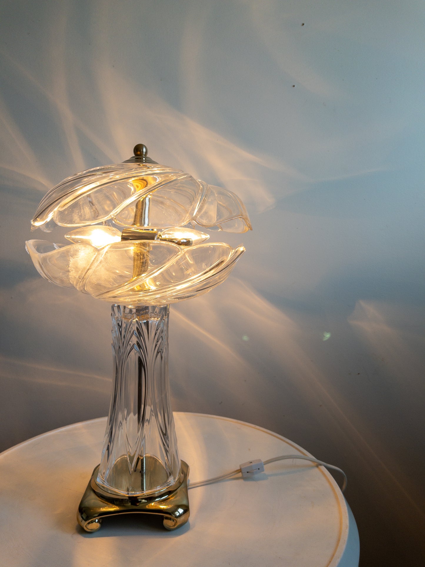 Crystal table lamp